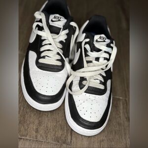 Nike Court Vision Low Sneakers Black and White Low-Tops